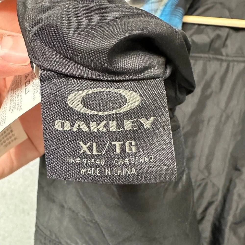Oakley Reversible Shirt Jacket Mens XL Blue Plaid Flannel Black Quilted Puffer